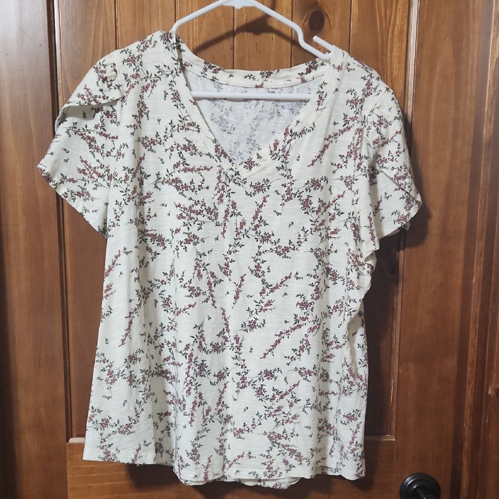 Cream V-Neck Short Sleeve Tee with Pink Dusty Green Floral Print by